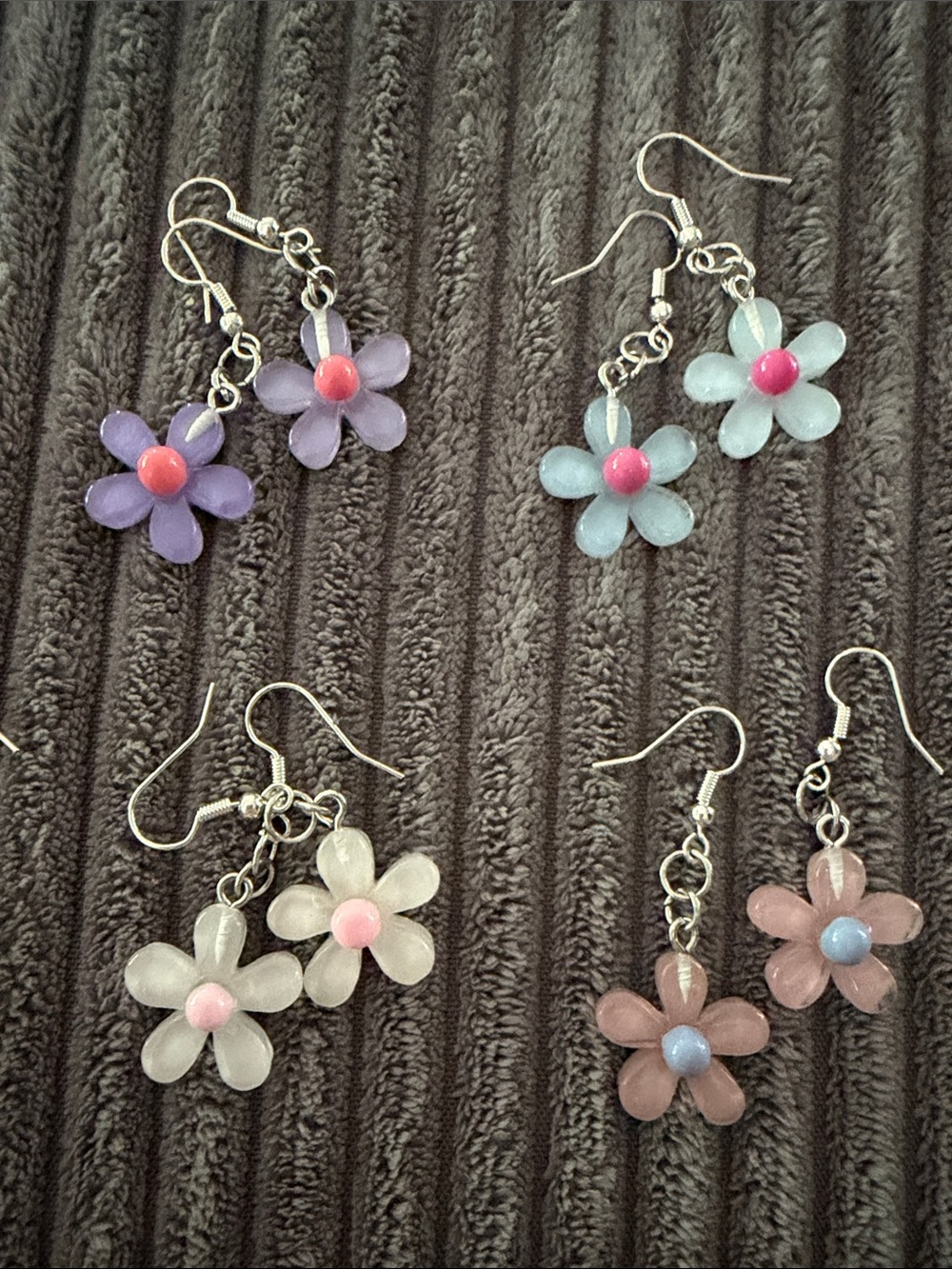 Cute Flower Dangle Earrings — Pastel Mix